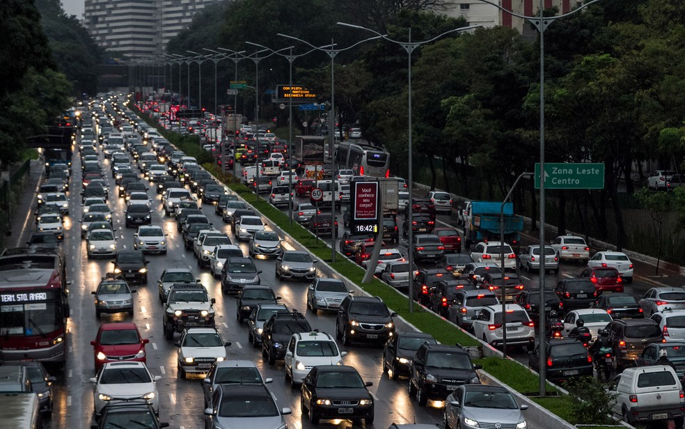 Como está o rodízio de carros em São Paulo na fase vermelha?