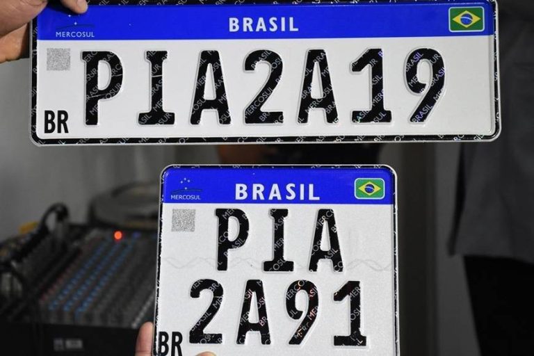 Placa Mercosul em SP é vendida até 55% mais cara que tabela do Detran